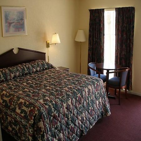 Passport Inn Panama City Panama City Beach Bilik gambar